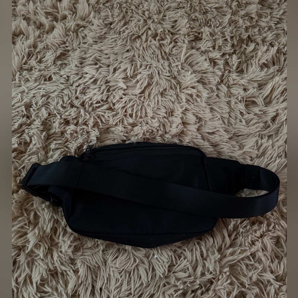 LULULEMON belt bag - Picture 2 of 3